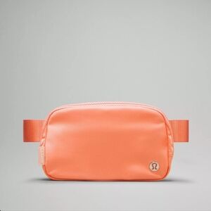 NWT lululemon Everywhere Belt Bag 1L, Coral Kiss
